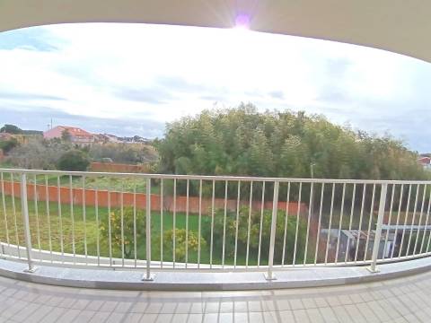 Apartamento de T3 Duplex, Novo, com uns terraços magníficos, em Ilhavo.