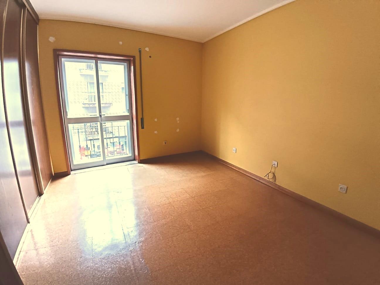 Apartamento T2 no Bairro do Liceu, Aveiro.