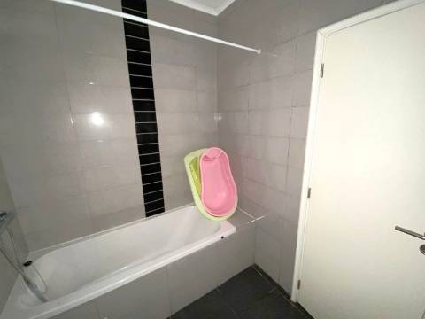 Apartamento T3 no Centro de Vagos.