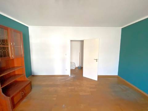 Apartamento T3 no Centro de Vagos.