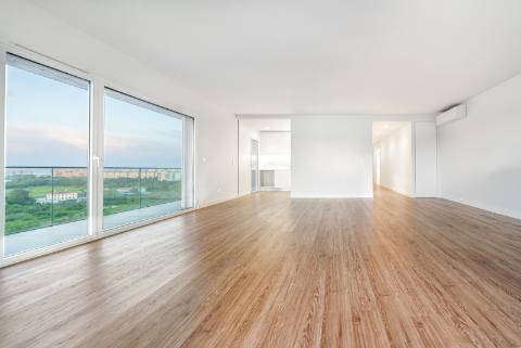 Penthouse 4 quartos de luxo com terraço e piscina privativa