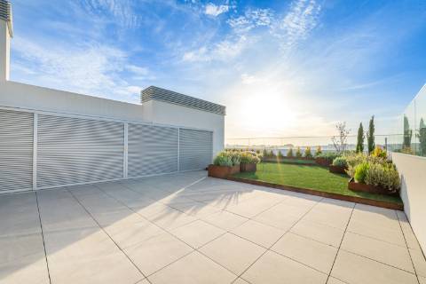 Penthouse 4 quartos de luxo com terraço e piscina privativa