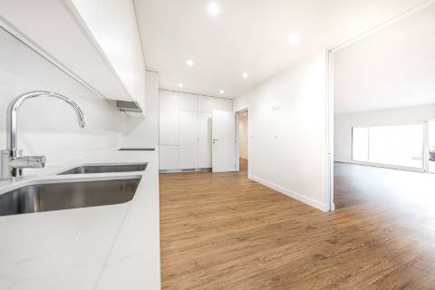 Penthouse 4 quartos de luxo com terraço e piscina privativa