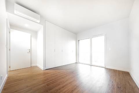 Penthouse 4 quartos de luxo com terraço e piscina privativa