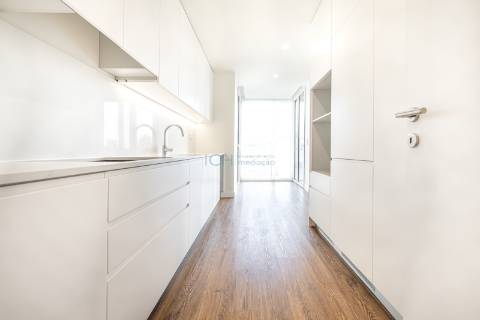 Penthouse 4 quartos de luxo com terraço e piscina privativa