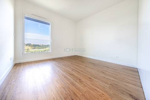 Penthouse 4 quartos de luxo com terraço e piscina privativa