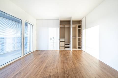 Penthouse 4 quartos de luxo com terraço e piscina privativa