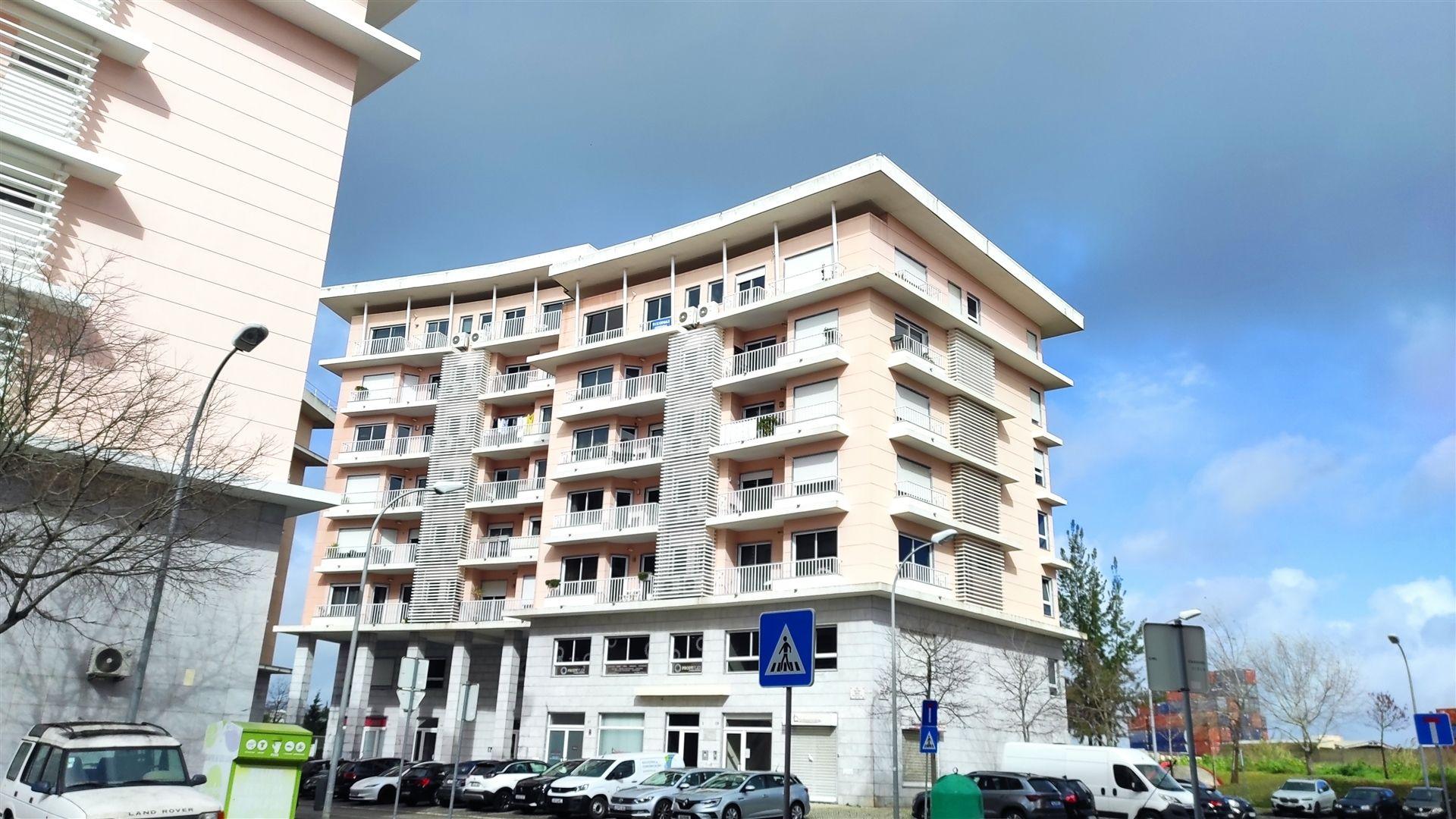 Apartamento T3 Arrendamento em Carnide,Lisboa
