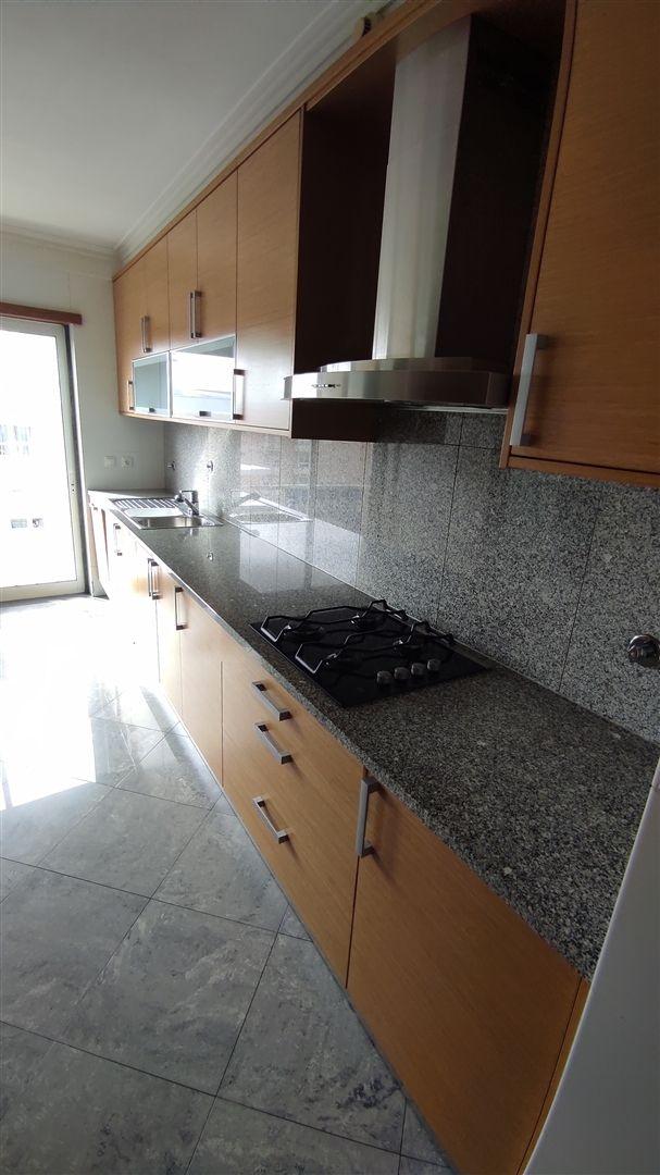 Apartamento T3 Arrendamento em Carnide,Lisboa