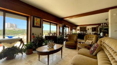 Penthouse triplex com 7 quartos e piscina na Praia de Porto Novo, Torres Vedras