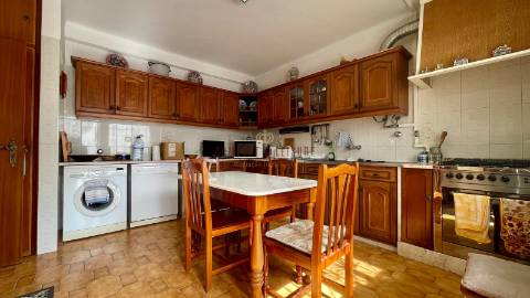 Moradia com 3 quartos, 2 wc e garagem em Alenquer