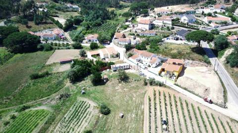Terreno para construção localizado na Aldeia Grande, Maxial