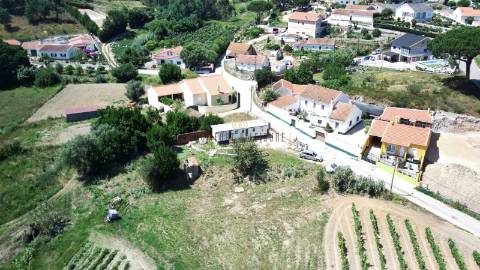 Terreno para construção localizado na Aldeia Grande, Maxial