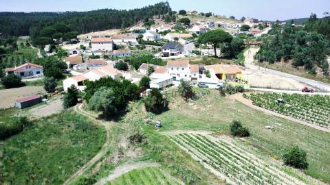 Terreno para construção localizado na Aldeia Grande, Maxial