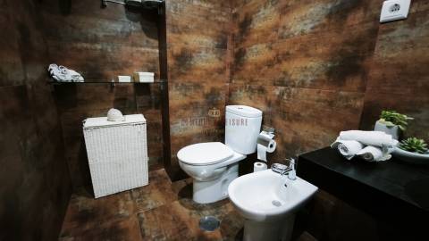Apartamento com 4 quartos, 2 wc, parqueamento e arrecadação na Ramada, Odivelas