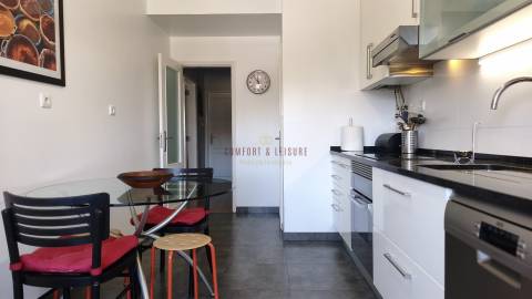 Apartamento com 4 quartos, 2 wc, parqueamento e arrecadação na Ramada, Odivelas