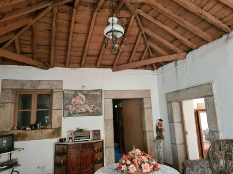 Moradia Rústica T3 Venda em Ervededo,Chaves