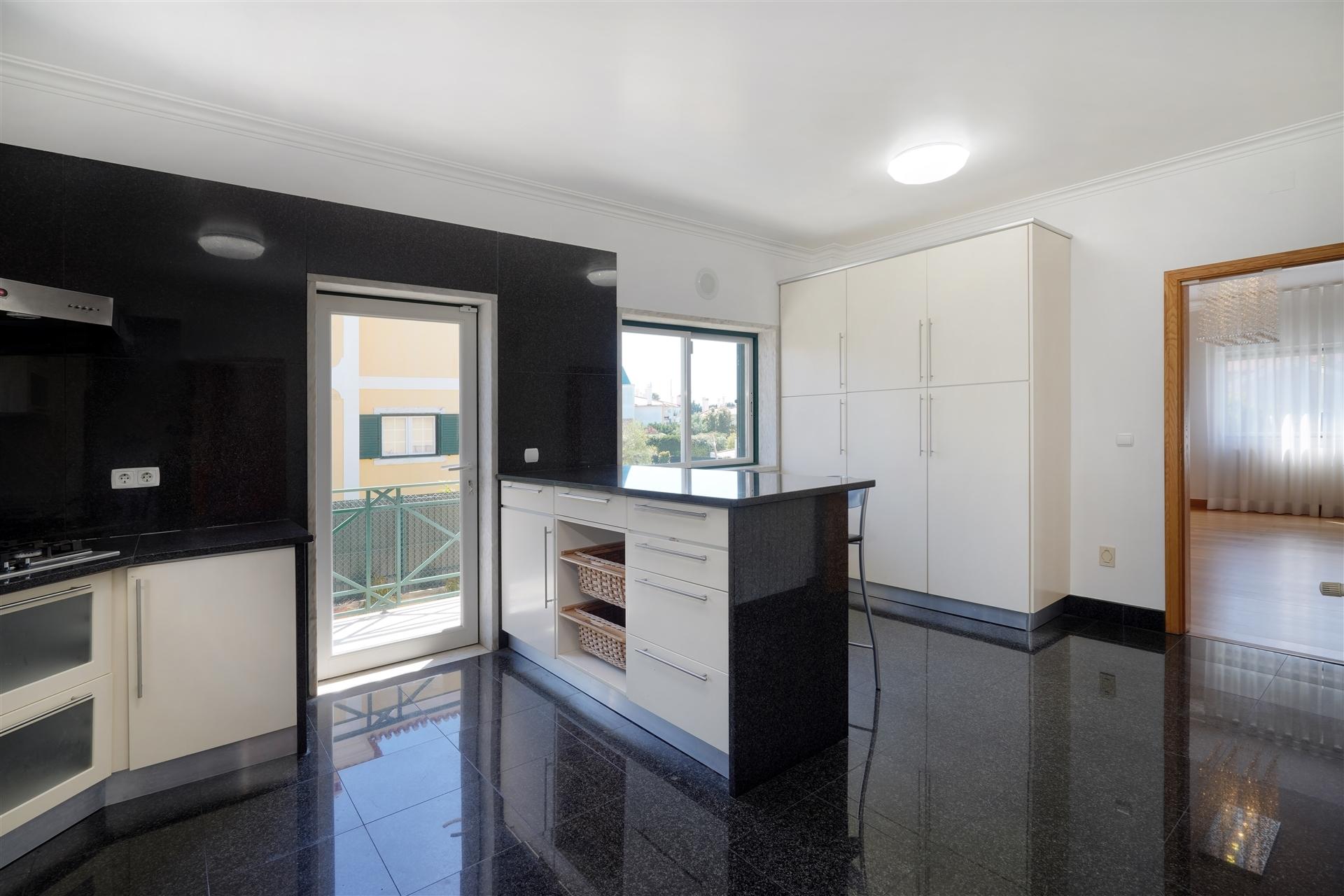 Moradia T4 na Quinta da Beloura II com Piscina
