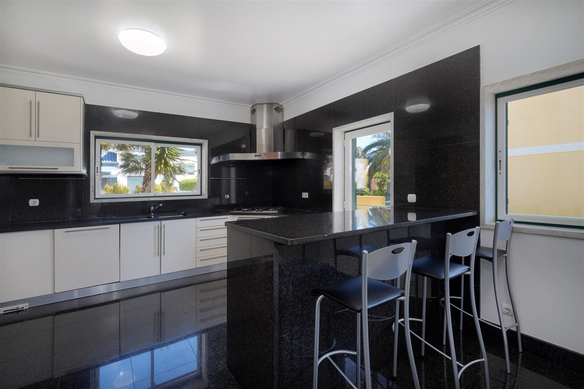 Moradia T4 na Quinta da Beloura II com Piscina
