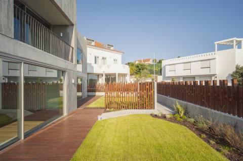 Moradia Geminada T4+1 Venda em Cascais e Estoril,Cascais