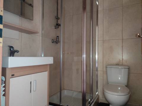 Apartamento T4 duplex à venda em Esgueira em prédio com elevador.