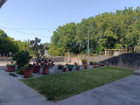 EDIFÍCIO COM 3 APARTAMENTOS À VENDA  EM SÃO JOÃO DA MADEIRA!