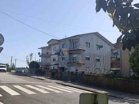 EDIFÍCIO COM 3 APARTAMENTOS À VENDA  EM SÃO JOÃO DA MADEIRA!