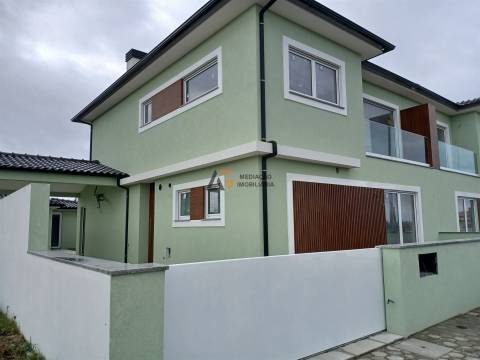 Moradia  T3+1 à venda na Gafanha do Carmo com vista para a ria !