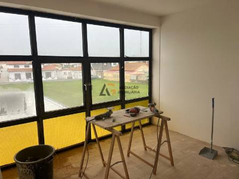 Apartamento T0+1 com Excelente Luz Natural e Localização Privilegiada  – Gafanha da Nazaré