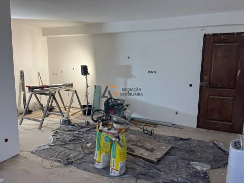 Apartamento T0+1 com Excelente Luz Natural e Localização Privilegiada  – Gafanha da Nazaré