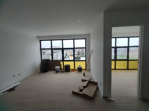 Apartamento T0+1 com Excelente Luz Natural e Localização Privilegiada  – Gafanha da Nazaré