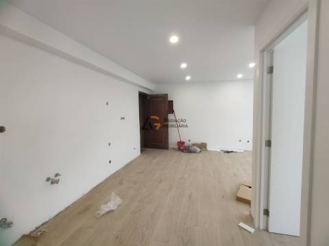 Apartamento T0+1 com Excelente Luz Natural e Localização Privilegiada  – Gafanha da Nazaré