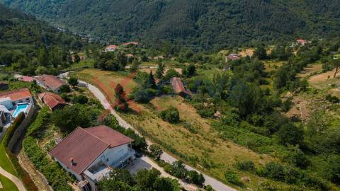 Propriedade c/ 24000m2 - Marco de Canaveses