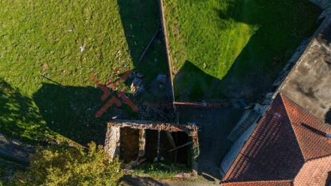 Moradia p/ recuperar - Rossas, Vieira do Minho