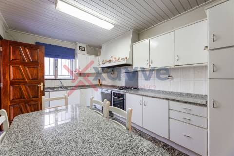 Moradia para Venda em Anissó, Vieira do Minho