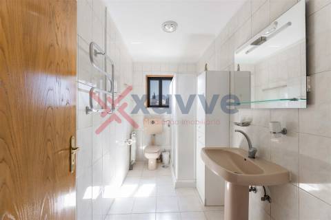 Moradia para Venda em Anissó, Vieira do Minho