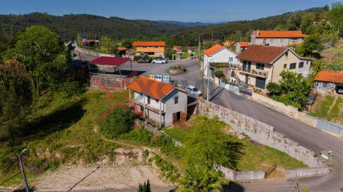 Terreno c/ 1.600m2 - Anissó, Vieira do Minho