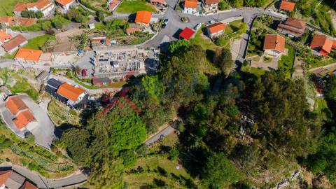 Terreno c/ 1.600m2 - Anissó, Vieira do Minho