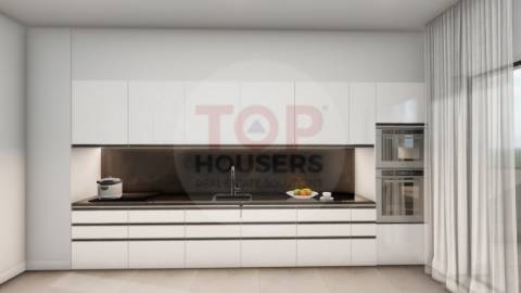 Apartamento T4 novo com garagem em Loulé