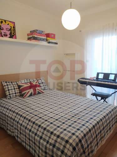 Apartamento T4 no Montenegro com dois lugares de parqueamento e uma arrecadação