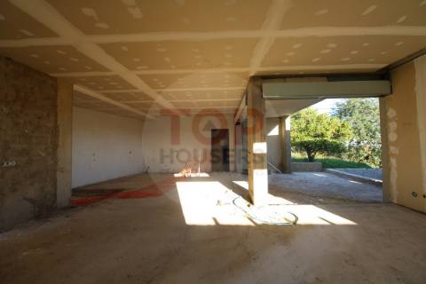 Moradia nova T3 com piscina - São Brás de Alportel