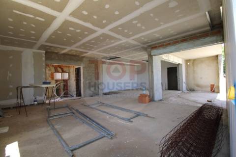 Moradia nova T3 com piscina - São Brás de Alportel