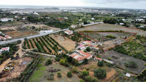 Moradia T4 com várias divisões