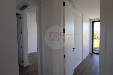 Moradia T3 Nova com piscina - Fuseta