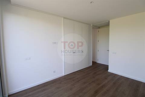 Moradia T3 Nova com piscina - Fuseta