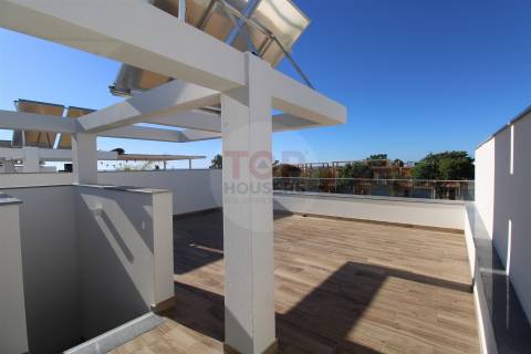 Moradia T3 Nova com piscina - Fuseta