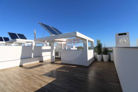 Moradia T3 Nova com piscina - Fuseta