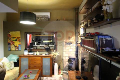 Moradia com 7 quartos  lote de 2245m2   Área Coberta de 328,50m2.