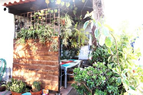 Moradia com 7 quartos  lote de 2245m2   Área Coberta de 328,50m2.