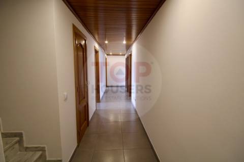 Apartamento T4+1 Triplex à Venda no Centro de Faro